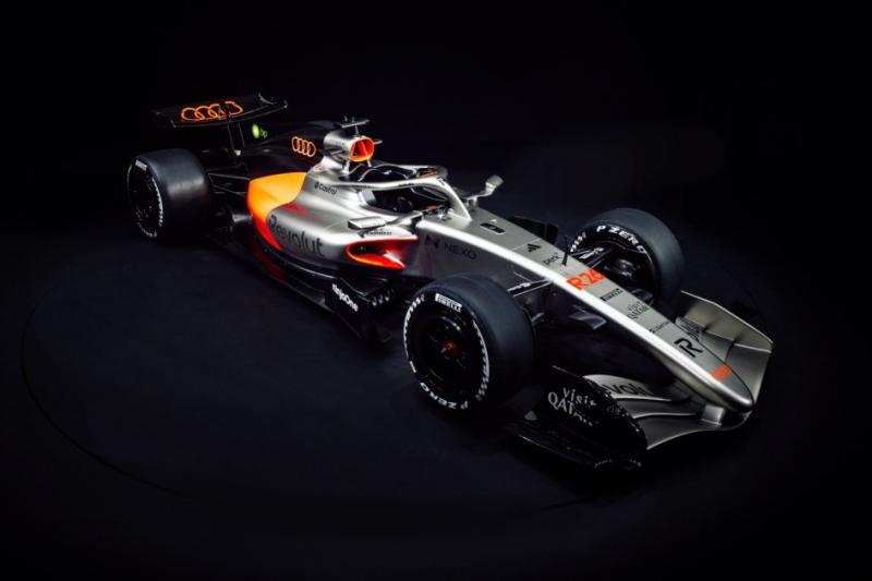 картинка AUDI ПРЕДСТАВИЛА ПЕРВЫЙ БОЛИД ФОРМУЛЫ-1 R26 И ПОКАЗАЛА НОВЫЙ ФИРМЕННЫЙ СТИЛЬ С КРАСНЫМИ КОЛЬЦАМИ от Свежаяшина.рф