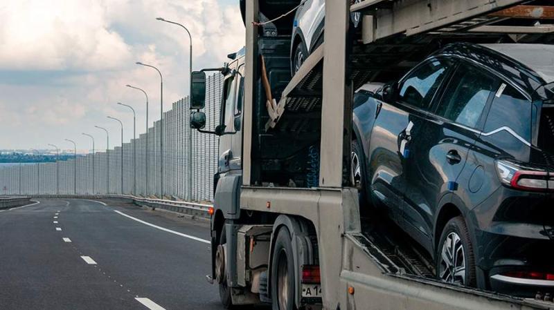 картинка В Казахстане резко вырос утильсбор на автомобили из России и Белоруссии. от Свежаяшина.рф